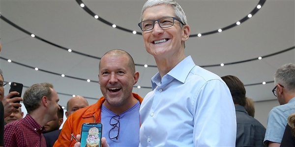 你貢獻過幾部iPhone,？全球最強打工人：蘋果庫克年薪近1億美元 自愿降薪40%