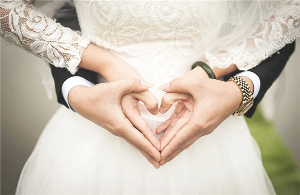 男生和女生初四相親初八訂婚：稱不想耽誤節(jié)后上班！網(wǎng)友驚到