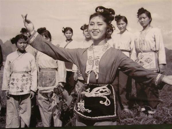 國(guó)家一級(jí)尖子演員：媒體稱“劉三姐”扮演者黃婉秋病危彌留