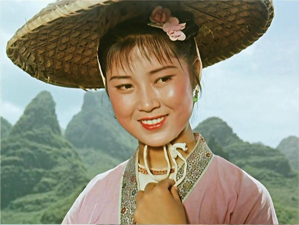 國(guó)家一級(jí)尖子演員：媒體稱“劉三姐”扮演者黃婉秋病危彌留
