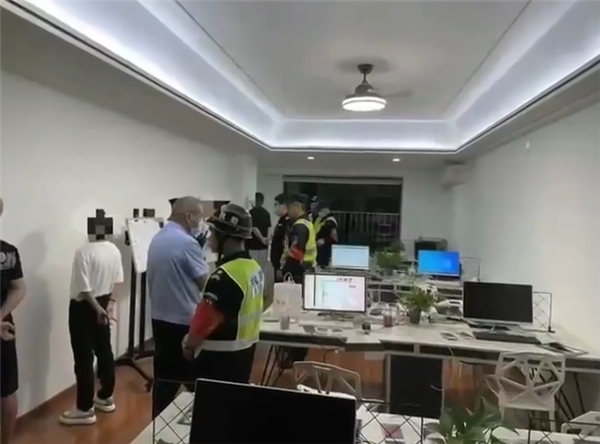 小伙入職第二天報(bào)警把公司端了：原來(lái)是搞電信詐騙的