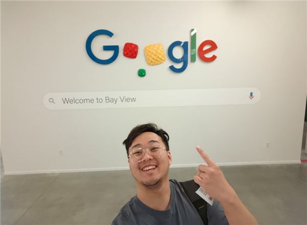 在美國(guó)加州 我親眼見(jiàn)到了Google對(duì)AI的孤注一擲