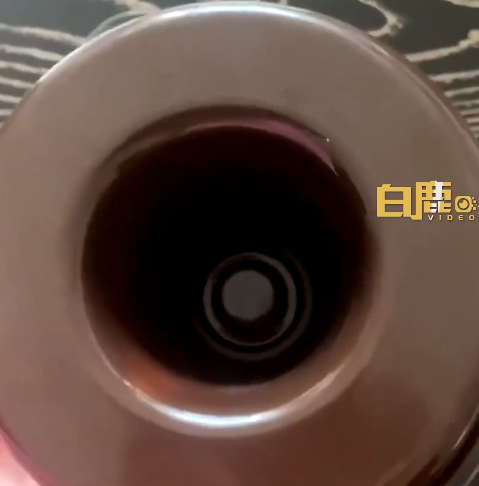 女子買蛋糕遇“空心包裝刺客”：神似銅火鍋被網(wǎng)友吐槽